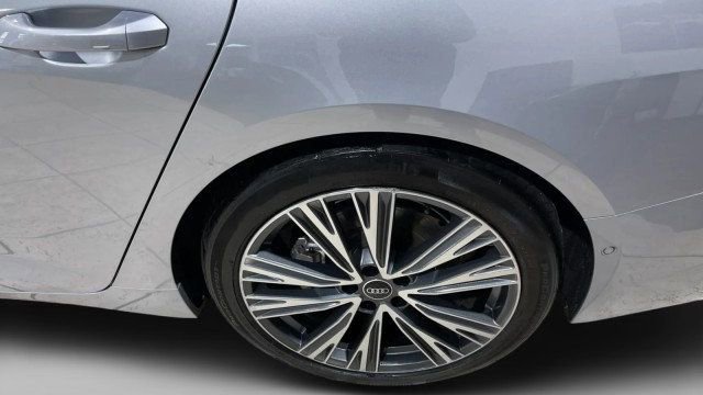 Used 2021 Audi A6 2.0T Premium w/ Convenience Package image 23