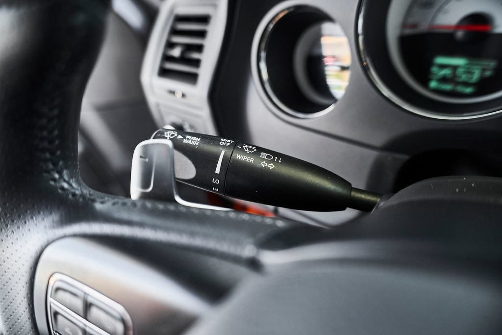 Used 2014 Dodge Challenger R/T RWD image 22
