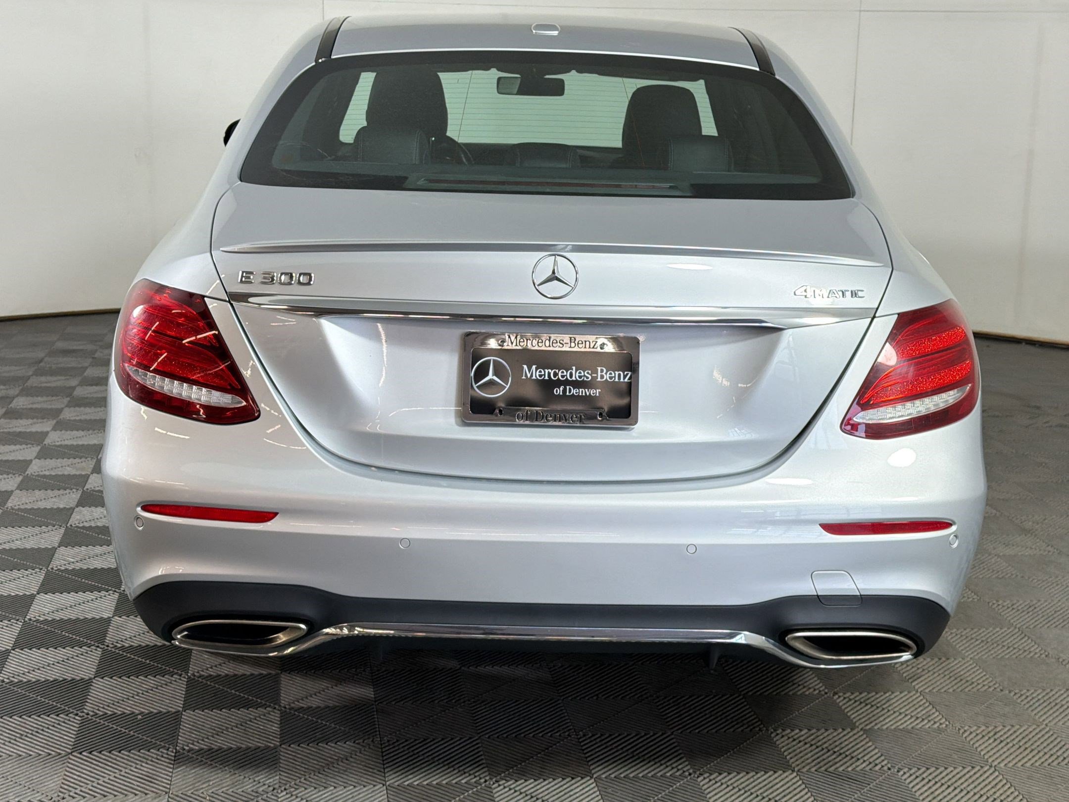 Used 2017 Mercedes-Benz E 300 4MATIC image 10