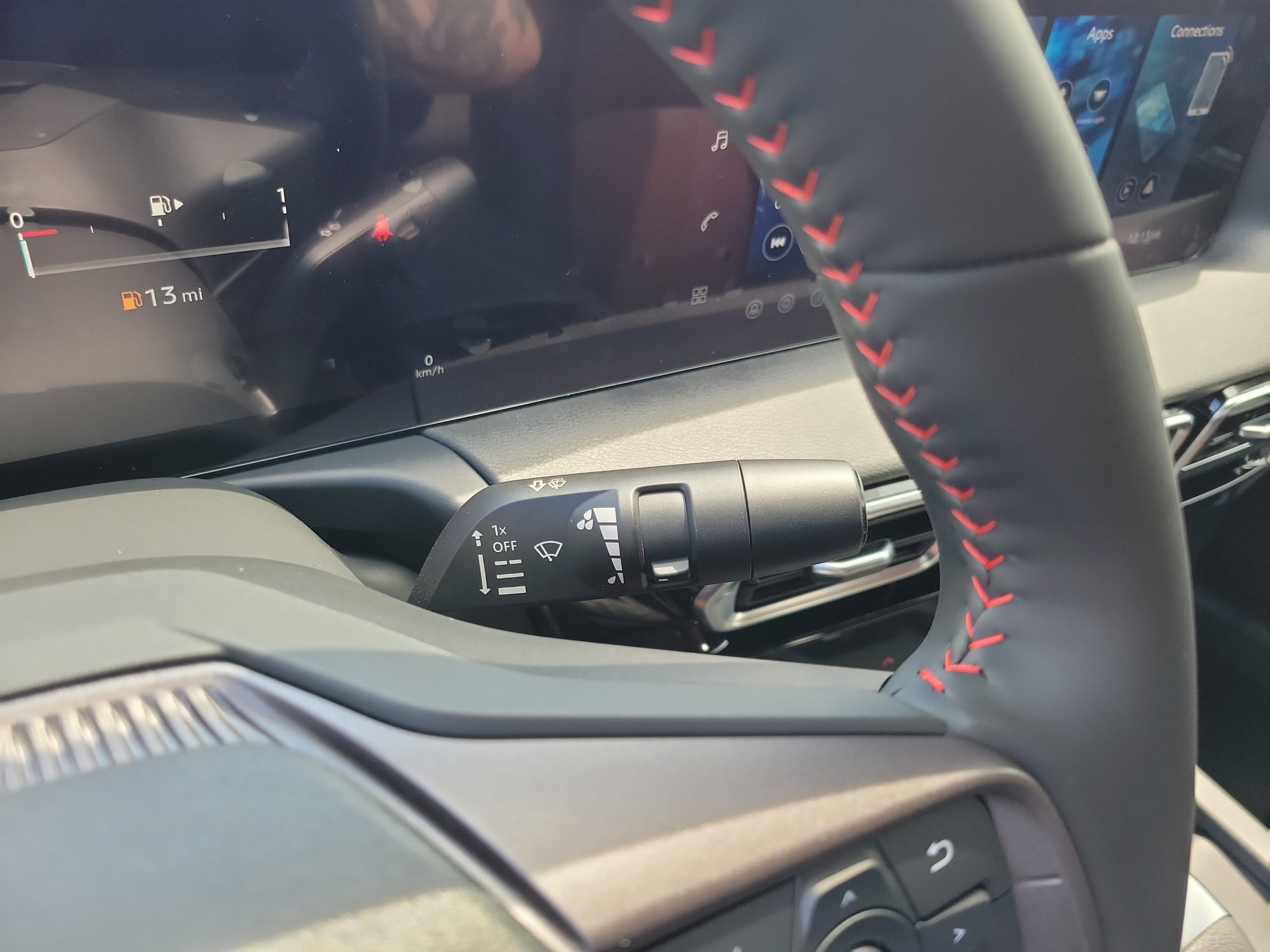 New 2027 Nissan Sentra SR w/ Floor Mat Package FWD image 23