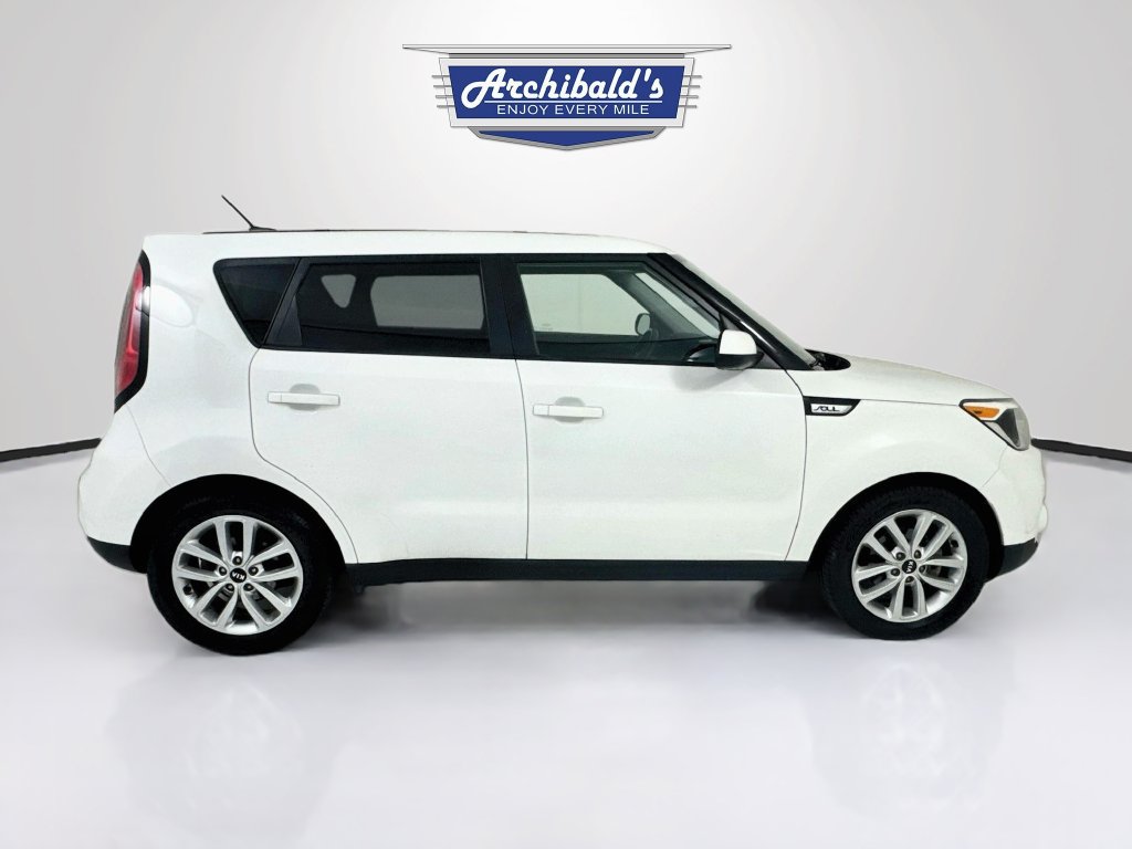 Used 2017 Kia Soul + FWD image 8