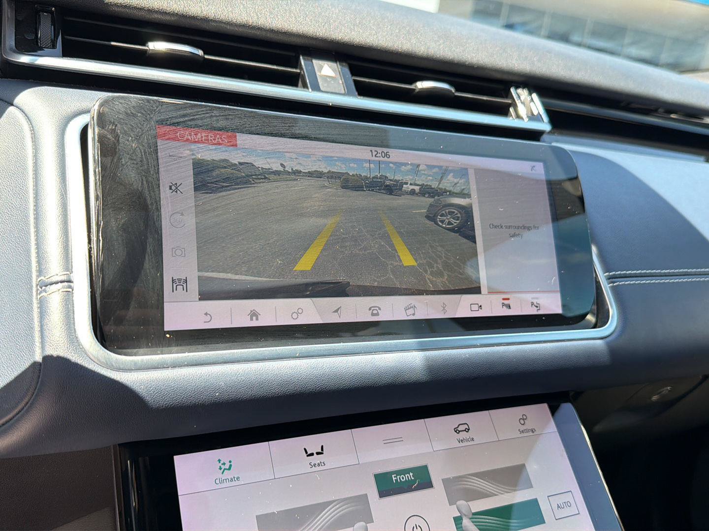 Used 2020 Land Rover Range Rover Velar R-Dynamic HSE AWD/4WD image 26