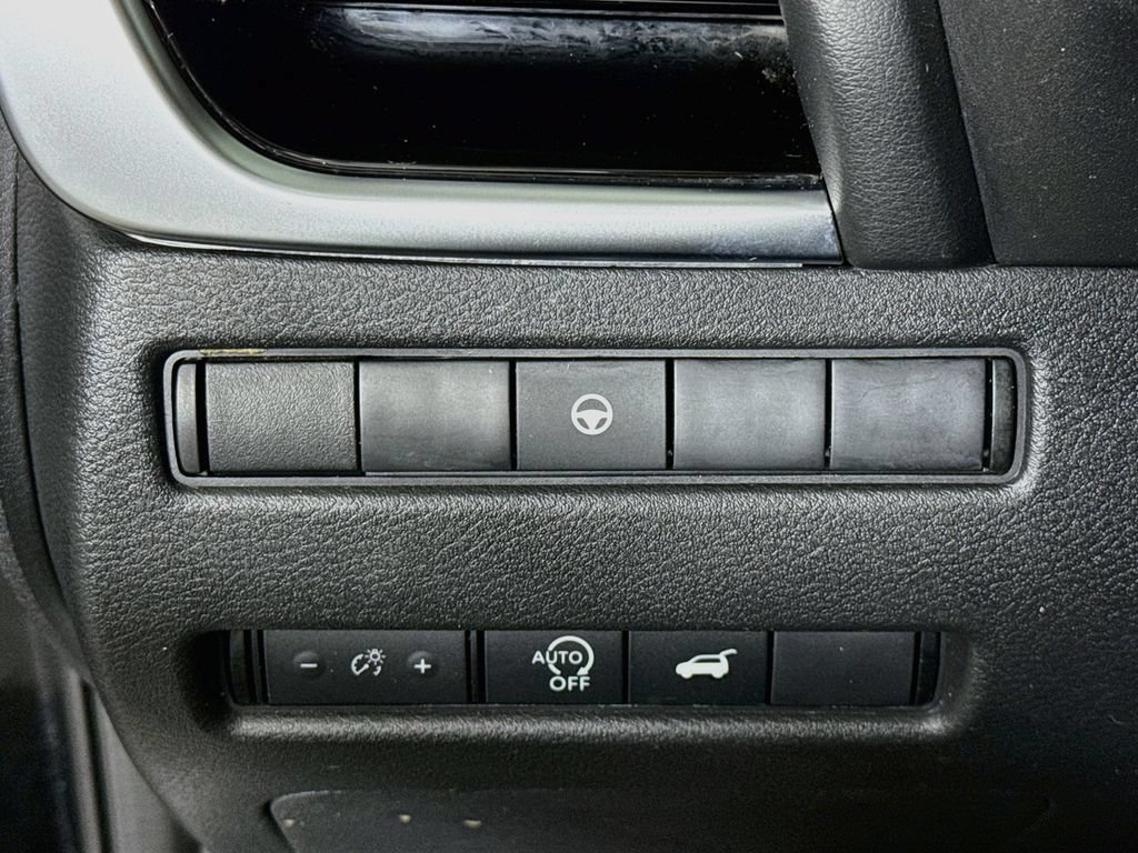 Certified 2024 Nissan Rogue SL FWD image 20