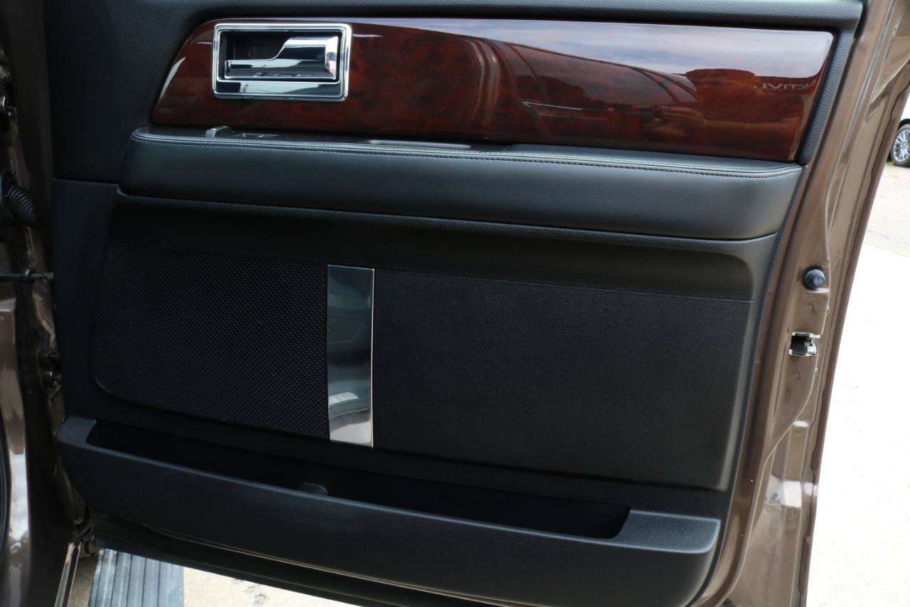 Used 2017 Lincoln Navigator Select AWD/4WD image 51