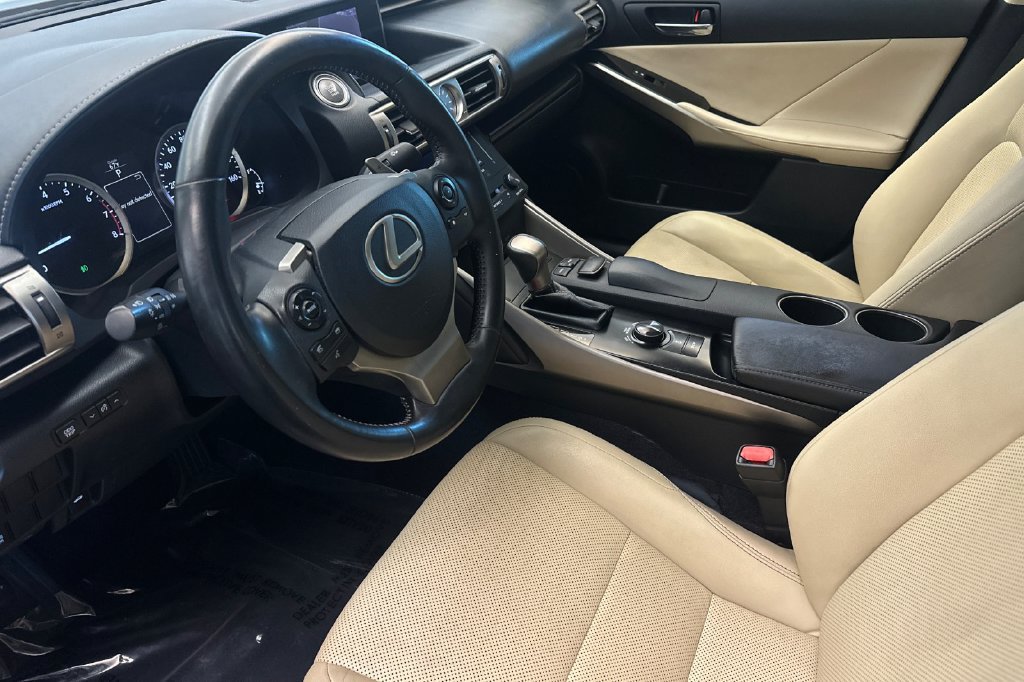 Used 2014 Lexus IS 350 w/ Navigation Package RWD image 10