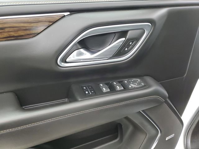 Used 2023 Chevrolet Suburban Premier image 20