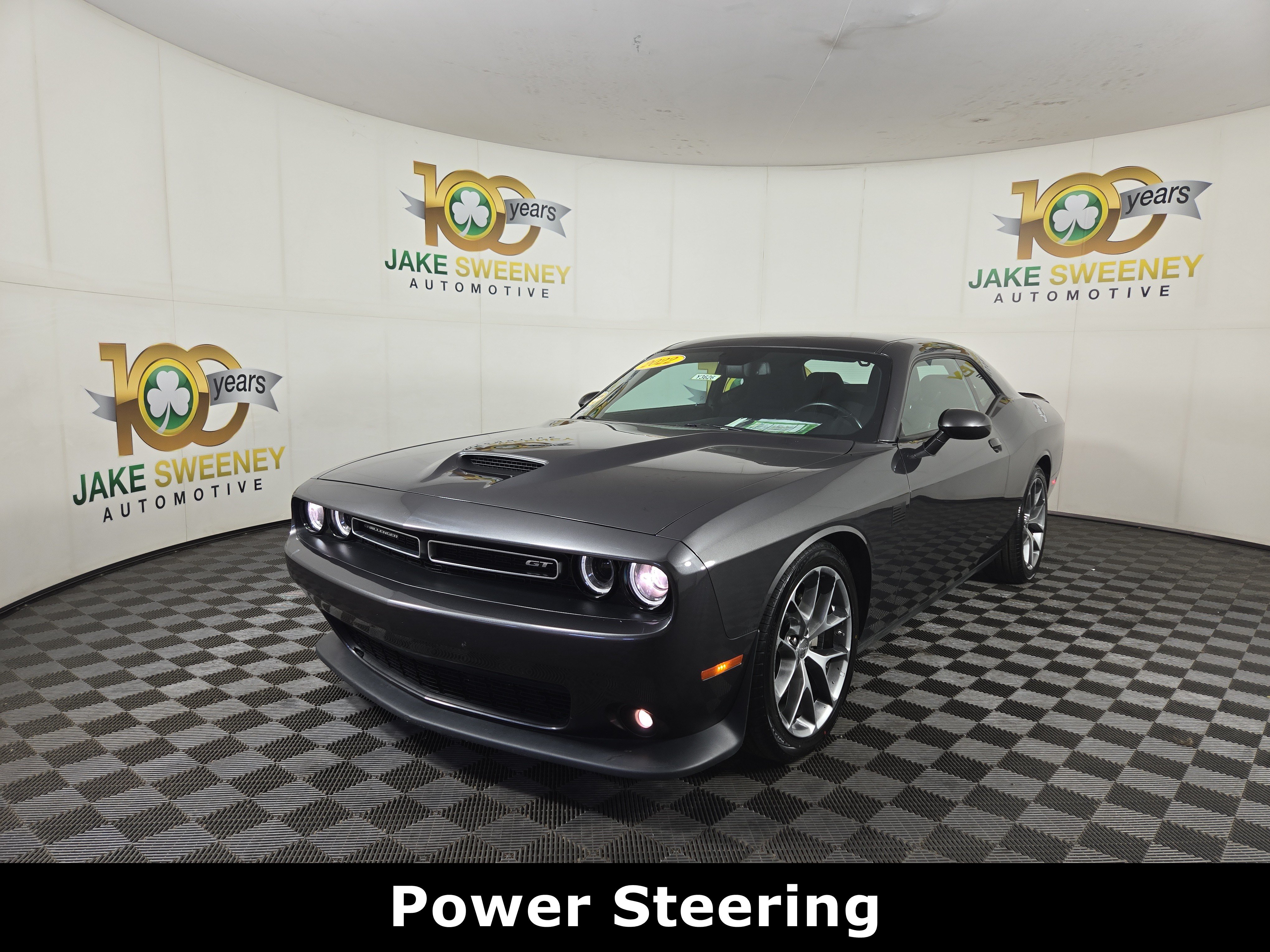 Used 2022 Dodge Challenger GT RWD image 3