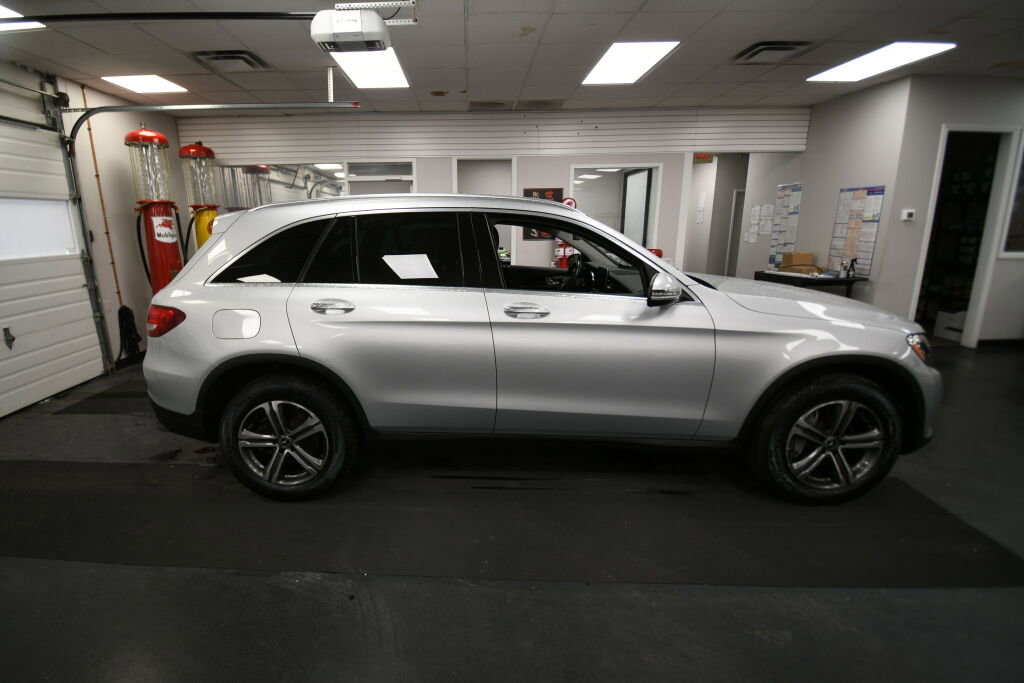 Used 2019 Mercedes-Benz GLC 300 4MATIC image 8