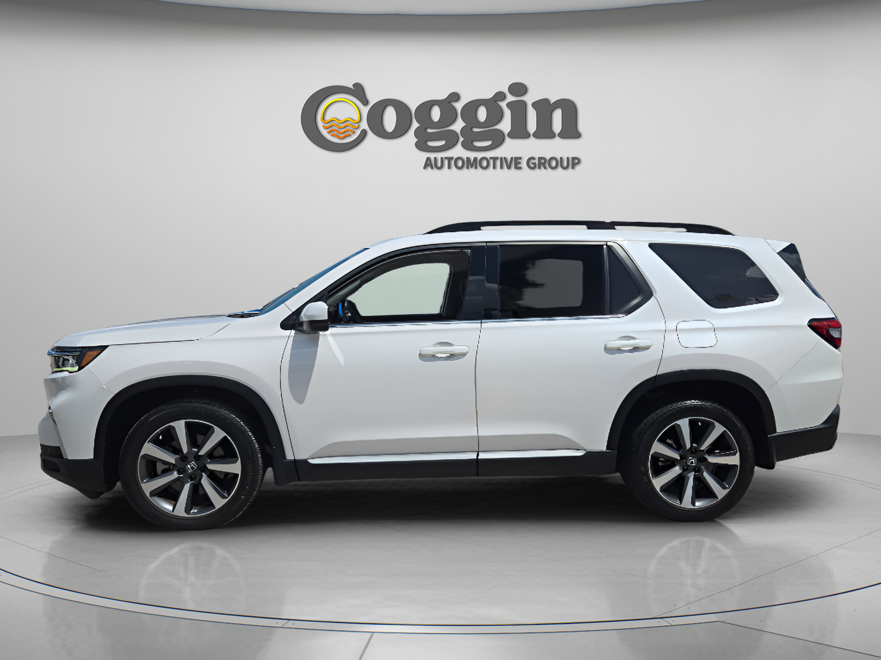 Used 2023 Honda Pilot Elite image 2