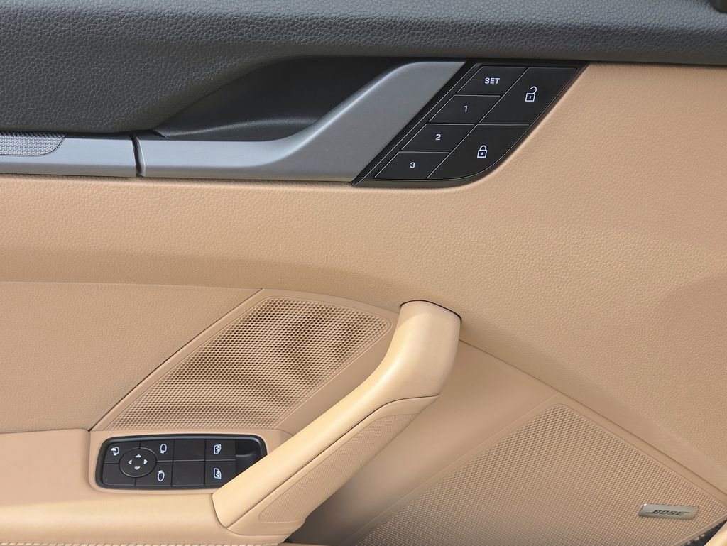 Certified 2022 Porsche 911 Carrera S image 7