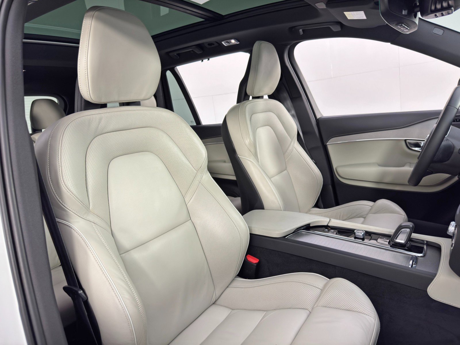 Used 2022 Volvo XC90 T8 R-Design w/ Advanced Package AWD/4WD image 41