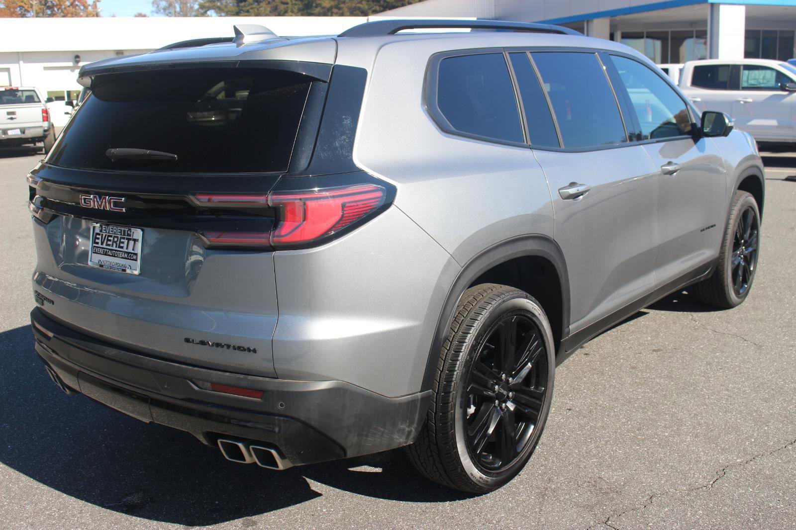 New 2025 GMC Acadia Elevation w/ Black Edition image 8