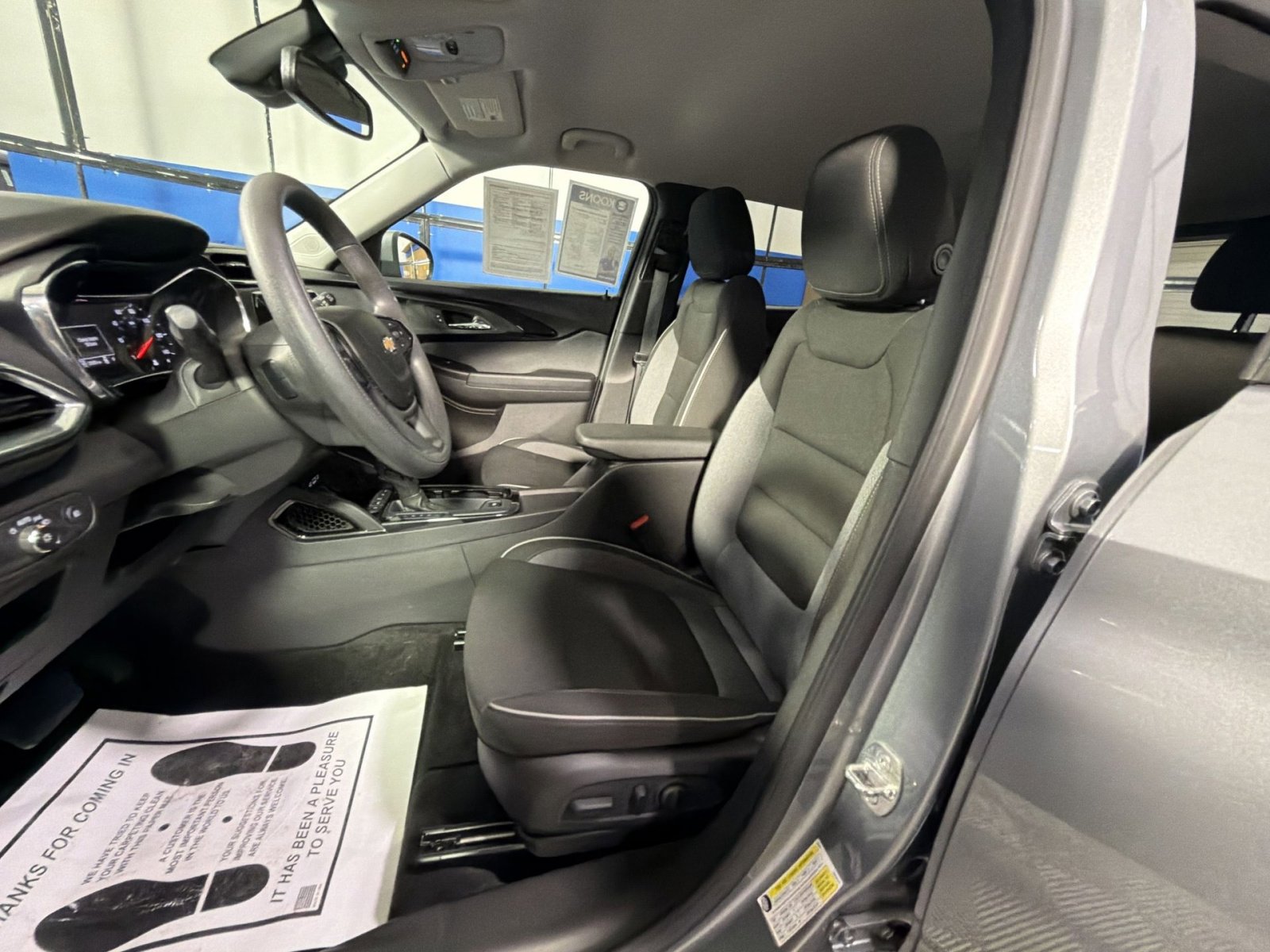 Used 2023 Chevrolet TrailBlazer LT w/ Convenience Package image 32