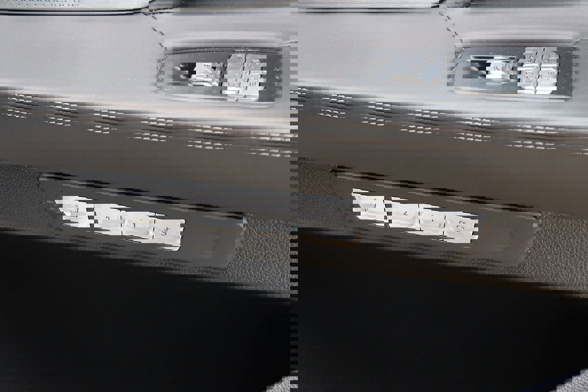 Used 2018 BMW 750i 750i image 50