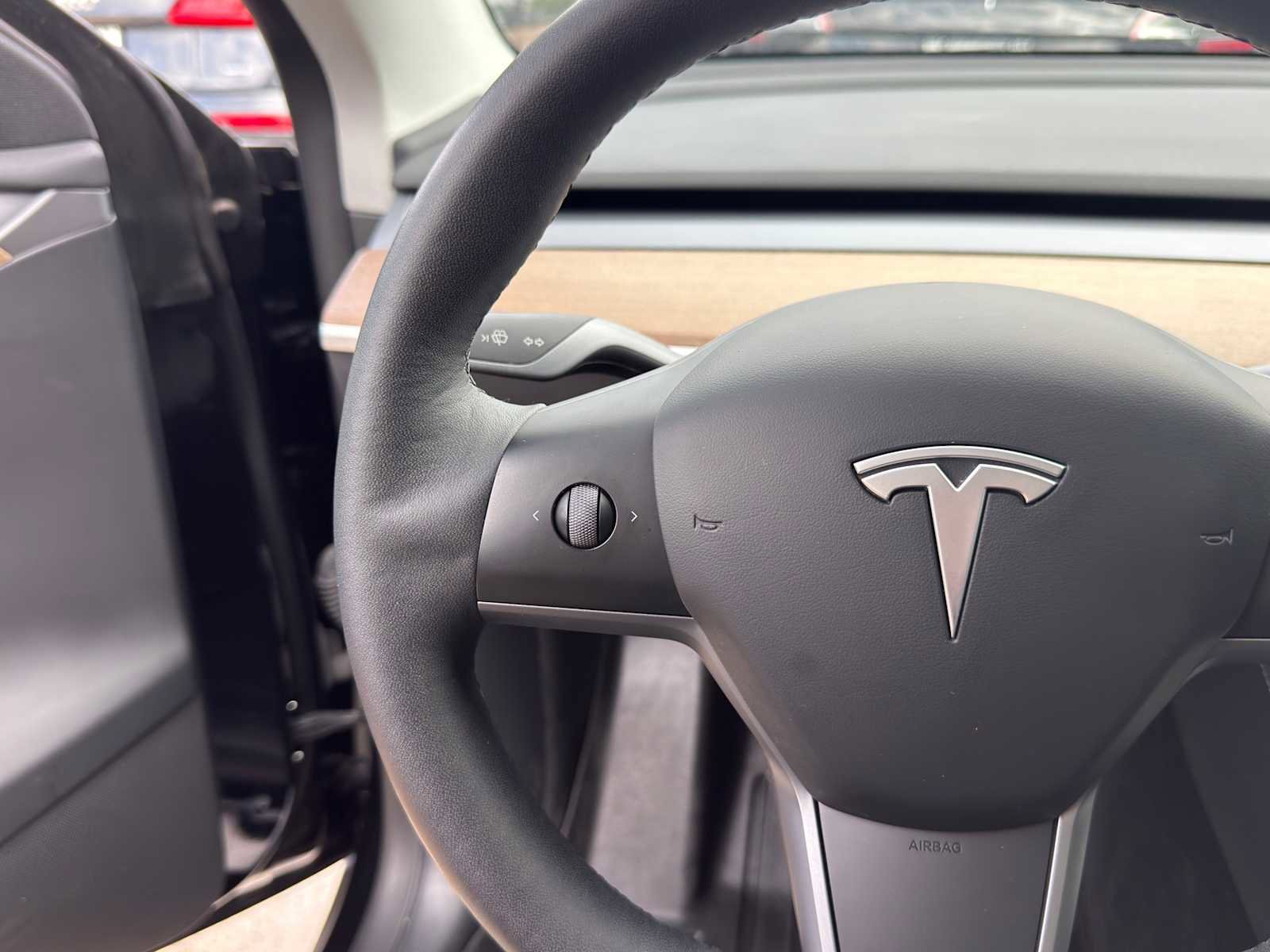 Used 2023 Tesla Model Y Long Range AWD/4WD image 25