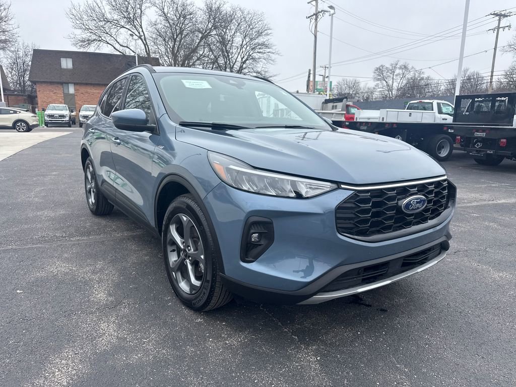 Used 2025 Ford Escape ST-Line Elite w/ Tech Pack #1 image 4