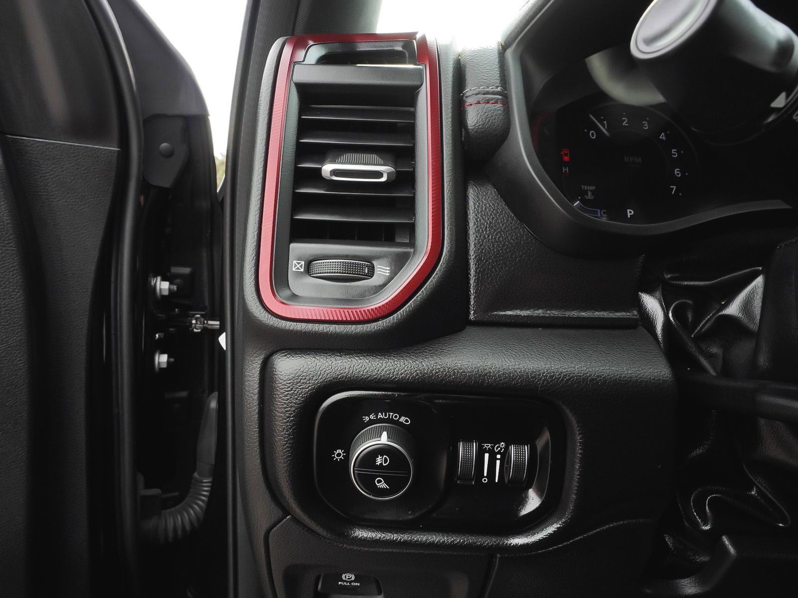 Used 2025 RAM 1500 Rebel AWD/4WD image 16