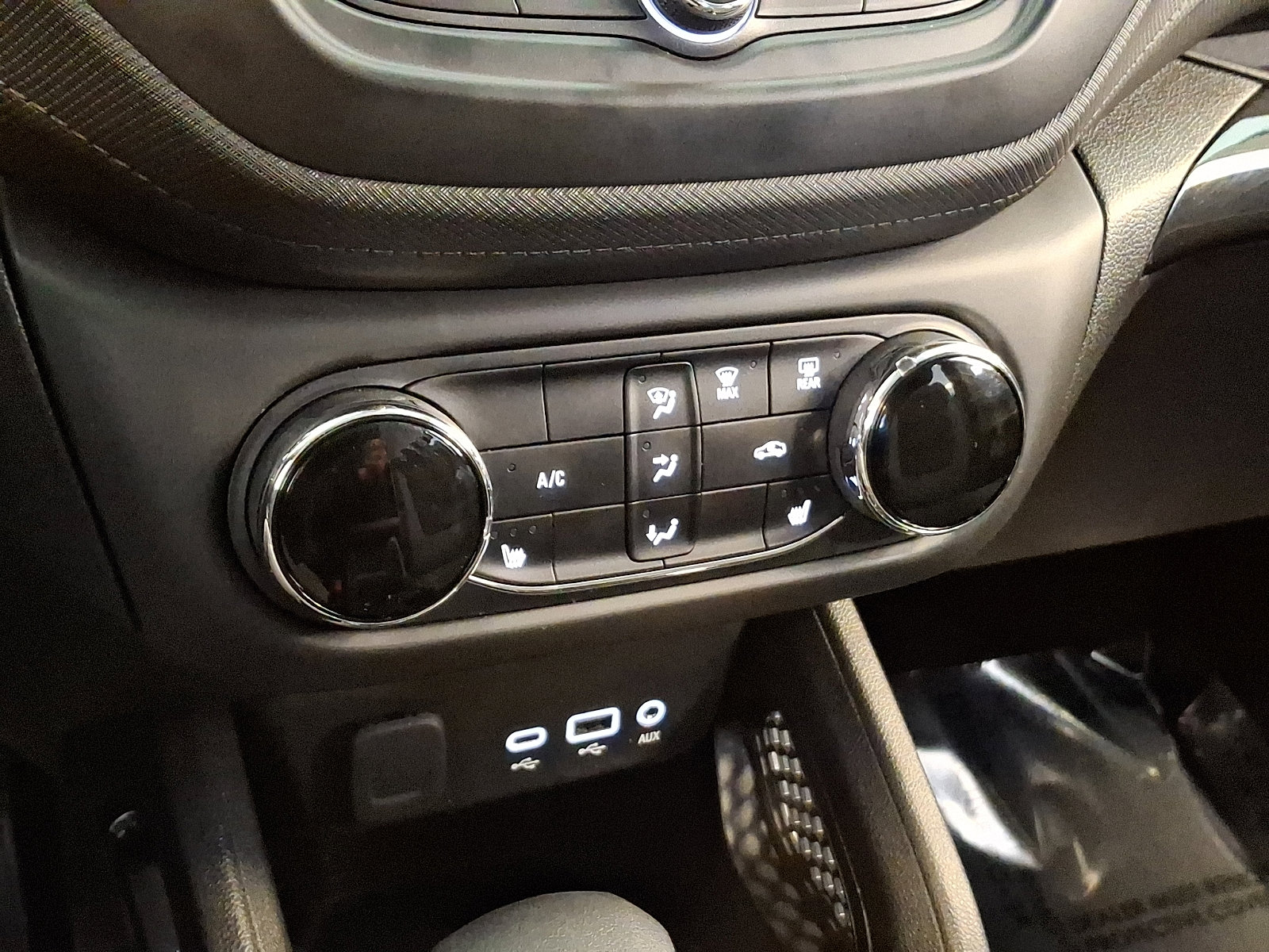 Certified 2022 Chevrolet TrailBlazer LT w/ LPO, Blackout Package image 15