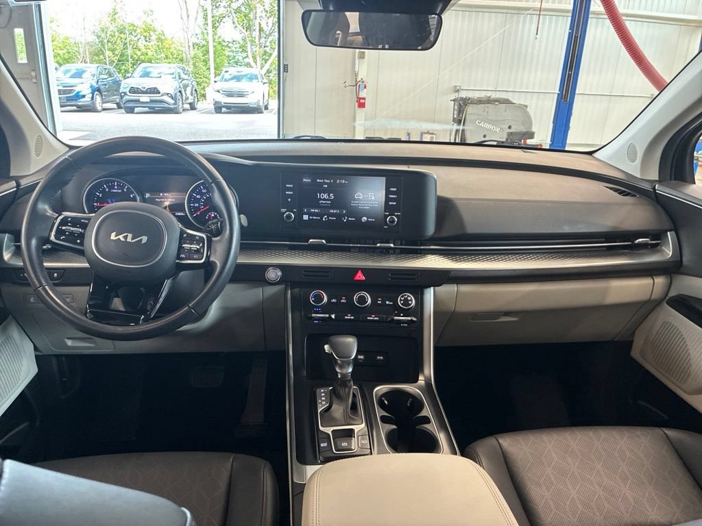 Certified 2024 Kia Carnival LX FWD image 22