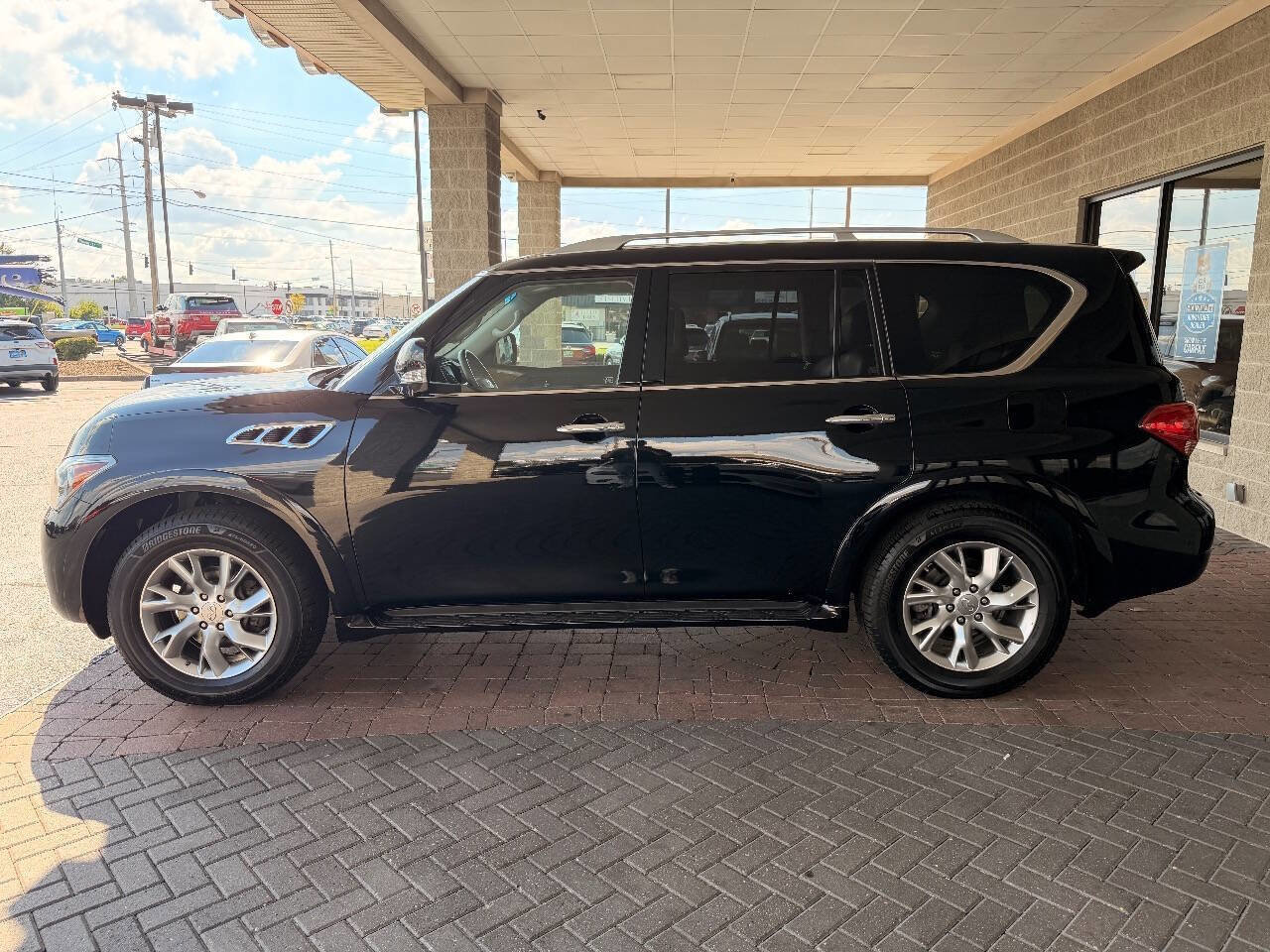 Used 2012 INFINITI QX56 4WD w/ Theater Pkg image 6