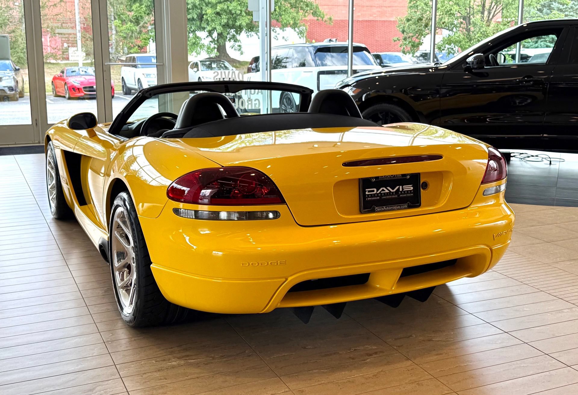 Used 2005 Dodge Viper SRT-10 RWD image 8