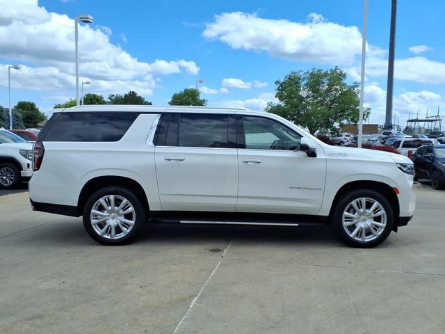 Certified 2023 Chevrolet Suburban High Country AWD/4WD image 4