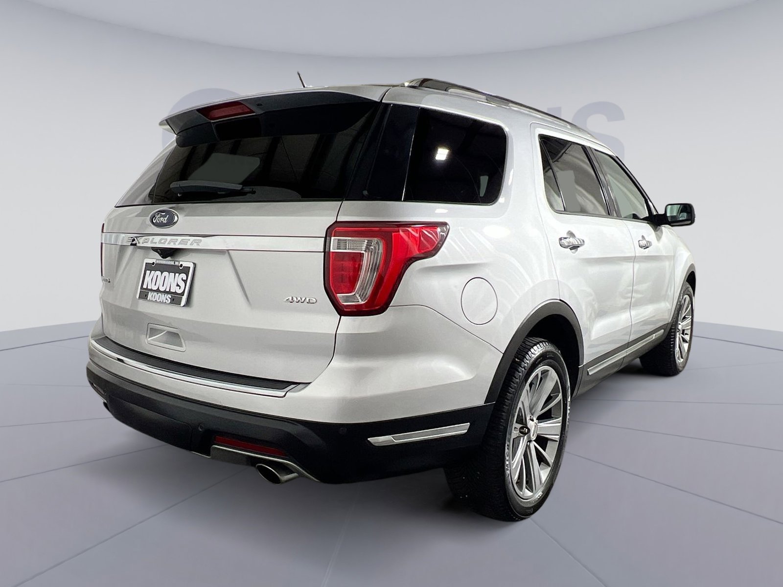 Used 2019 Ford Explorer Limited w/ Class III Trailer Tow Package image 7