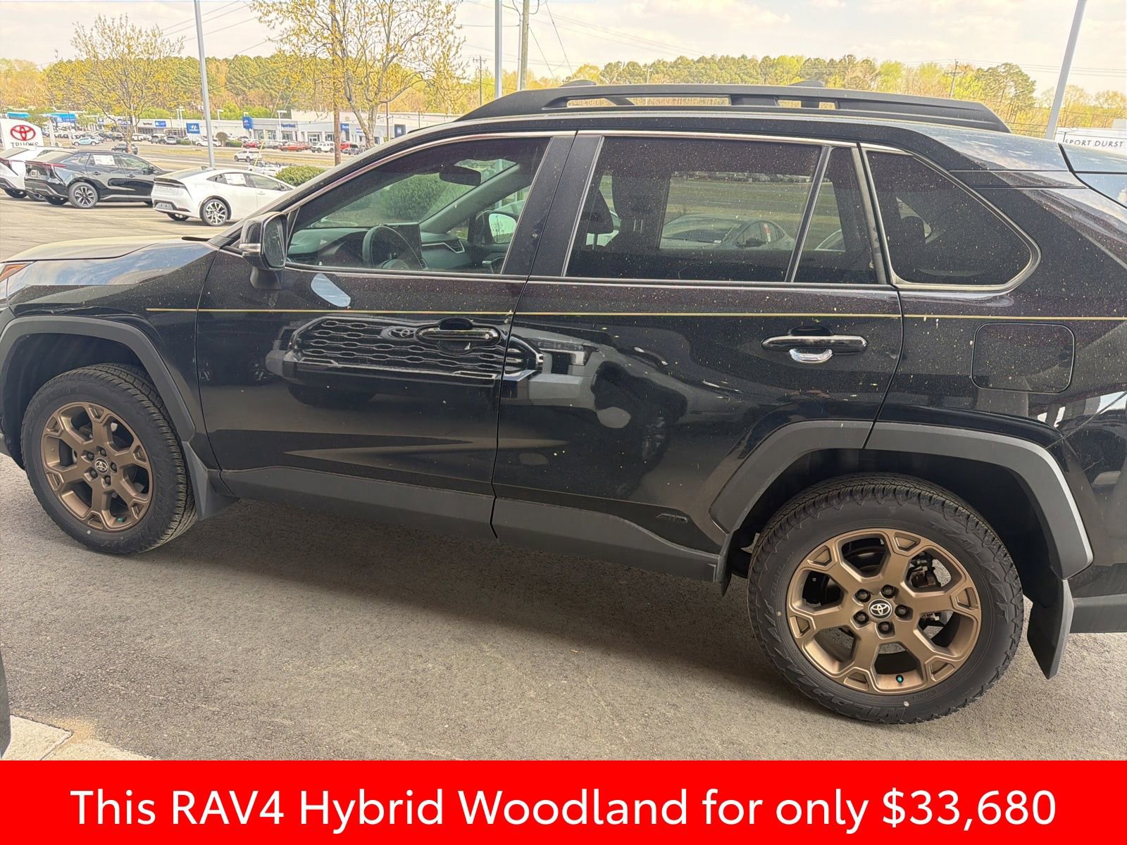 Used 2024 Toyota RAV4 AWD Hybrid image 5