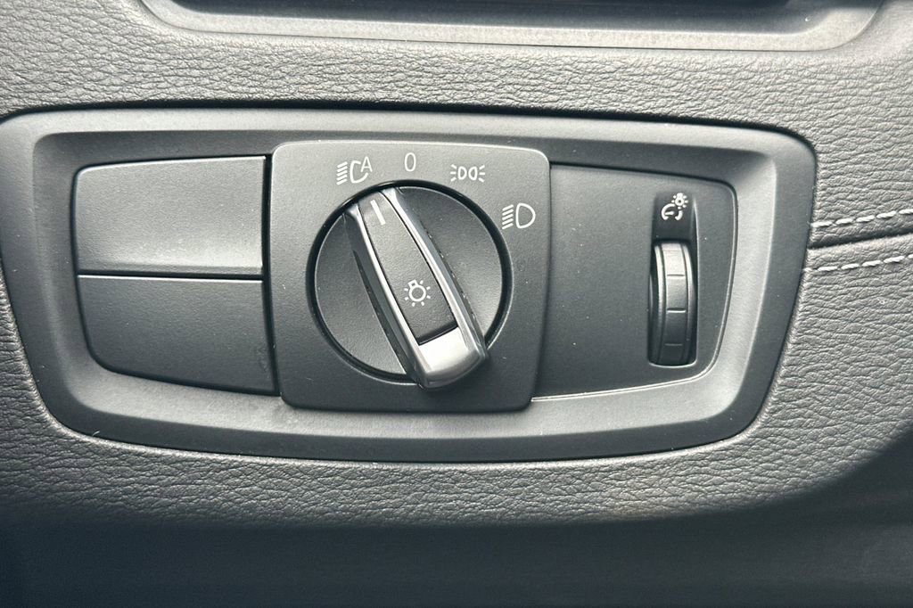 Used 2022 BMW X1 xDrive28i w/ Convenience Package image 32