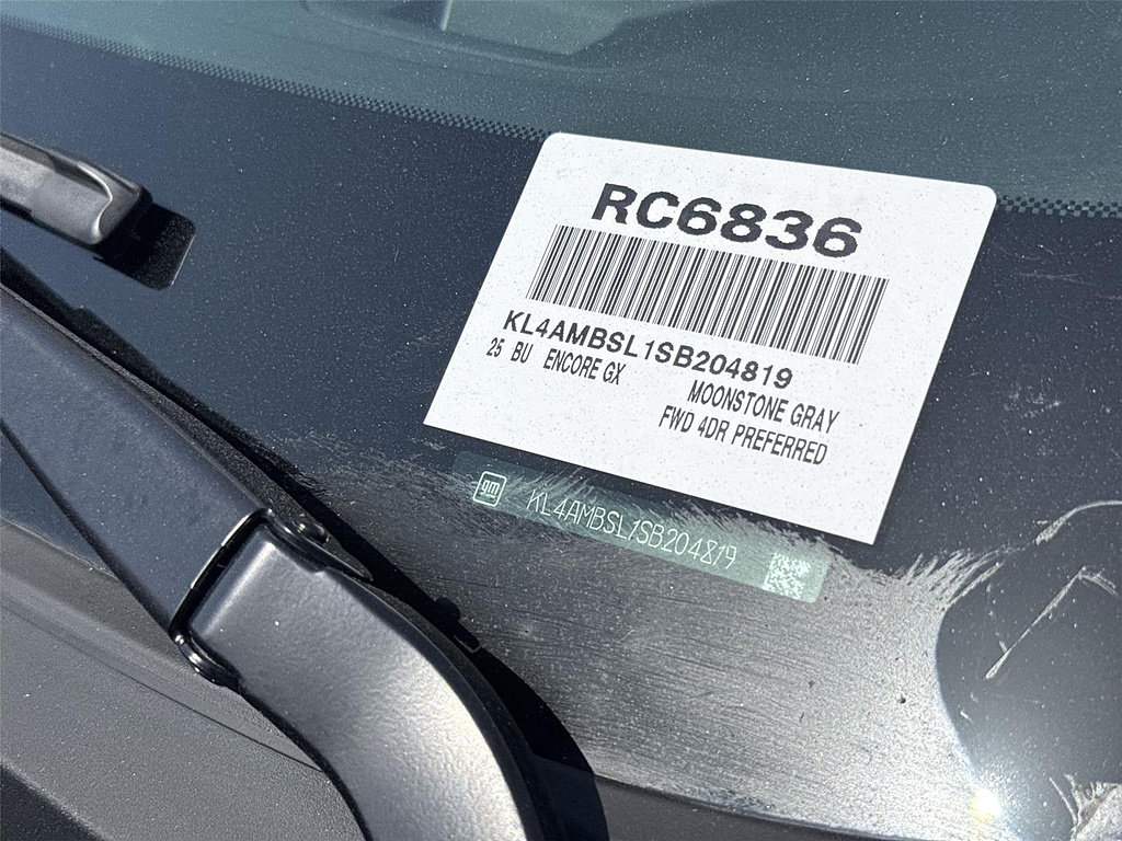 Used 2025 Buick Encore GX Preferred FWD image 30