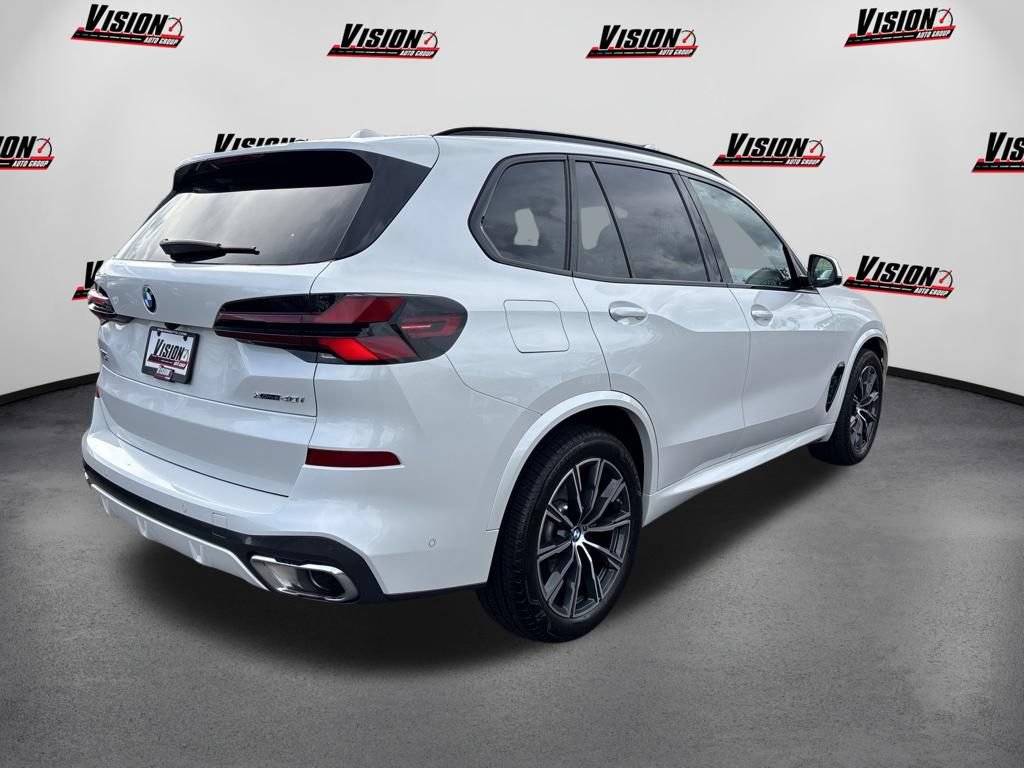 Used 2024 BMW X5 xDrive40i w/ M Sport Package AWD/4WD image 5
