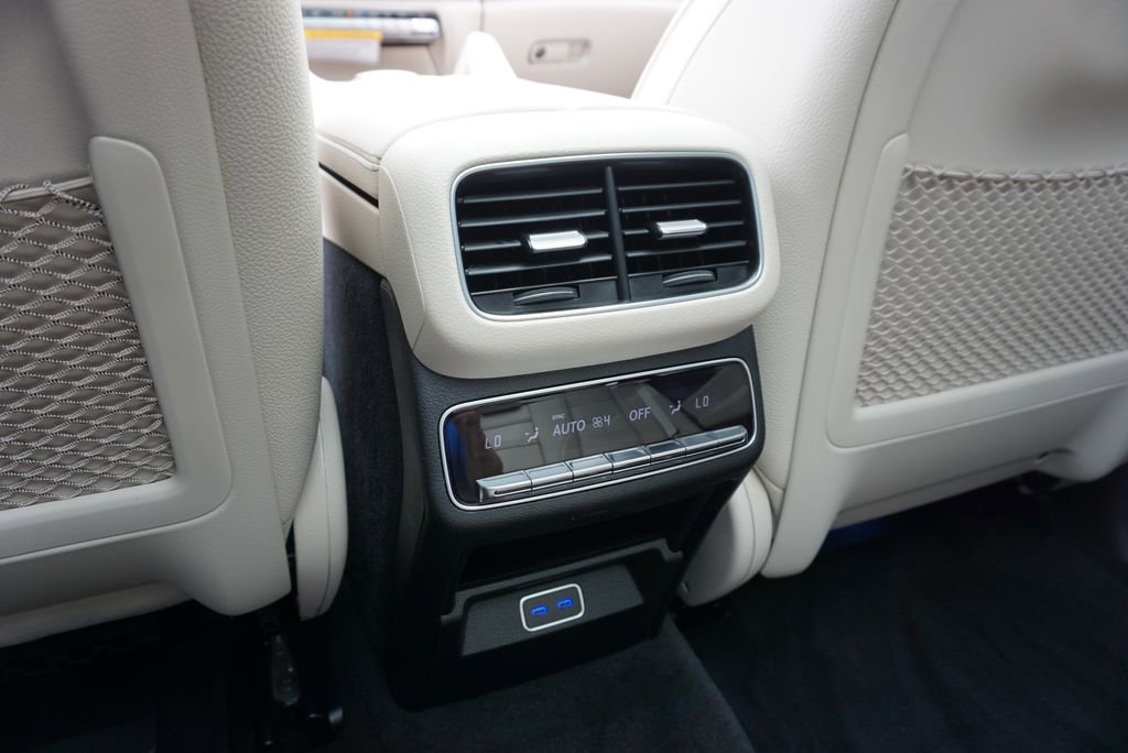 New 2026 Mercedes-Benz GLE 580 4MATIC image 56