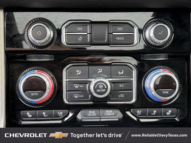Used 2021 GMC Yukon Denali w/ Advanced Technology Package AWD/4WD image 19