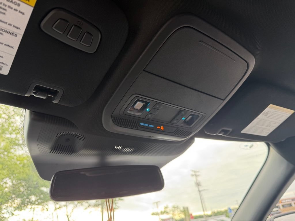 Used 2025 Ford Explorer ST-Line w/ Premium Package RWD image 21