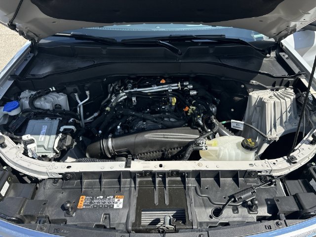 Used 2025 Ford Explorer Active AWD/4WD image 26