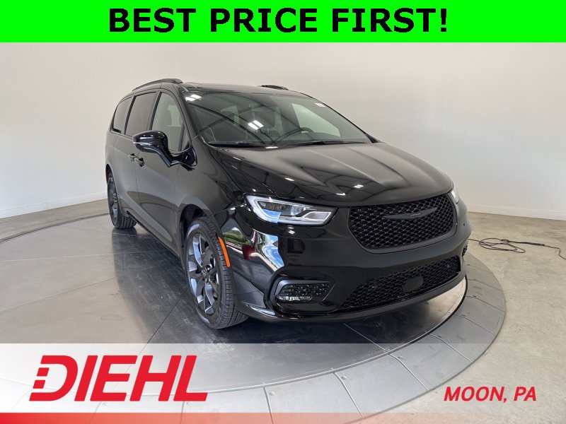 New 2026 Chrysler Pacifica Limited