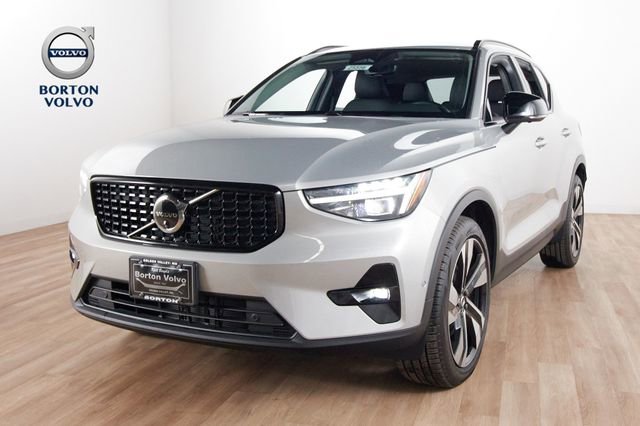 Certified 2025 Volvo XC40 B5 Ultra w/ Climate Package