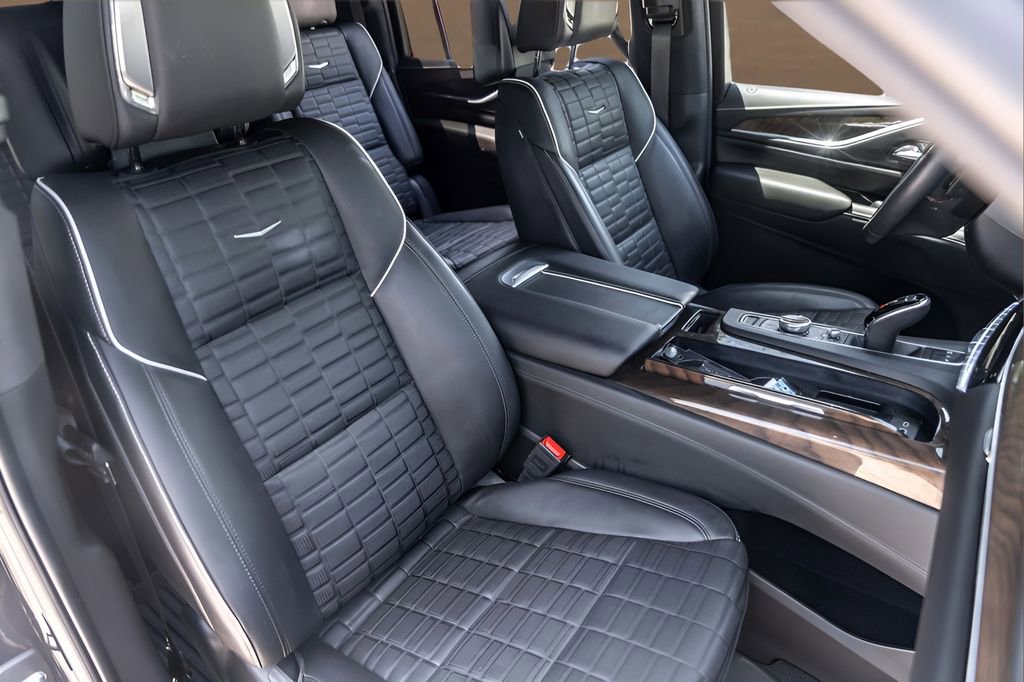 Certified 2024 Cadillac Escalade ESV Sport Platinum w/ LPO, ONYX Package AWD/4WD image 33