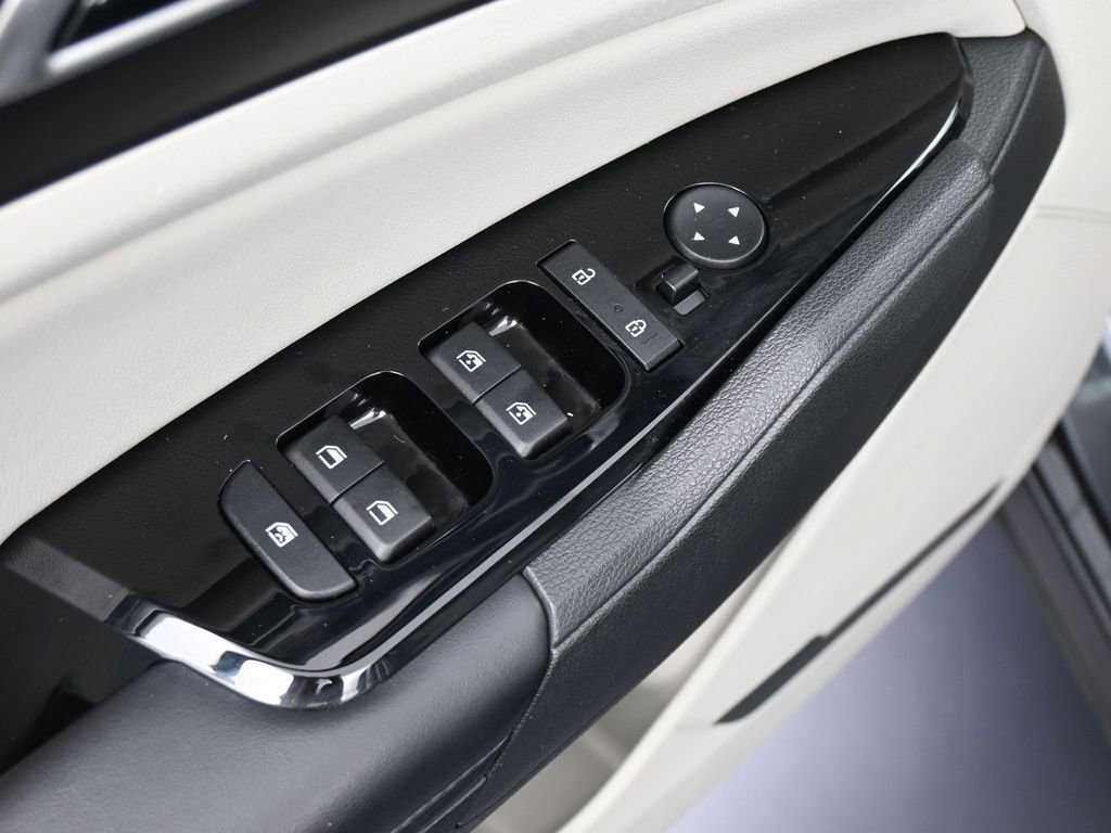 Used 2023 Kia Sportage EX image 17
