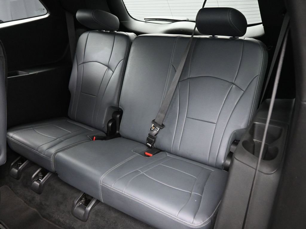 Used 2022 Buick Enclave Essence image 19