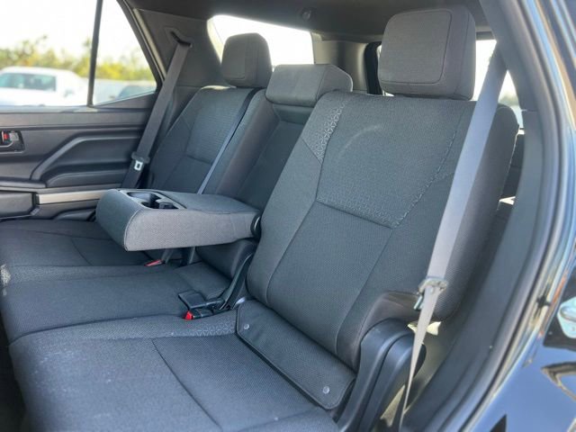 Used 2025 Toyota 4Runner SR5 image 18