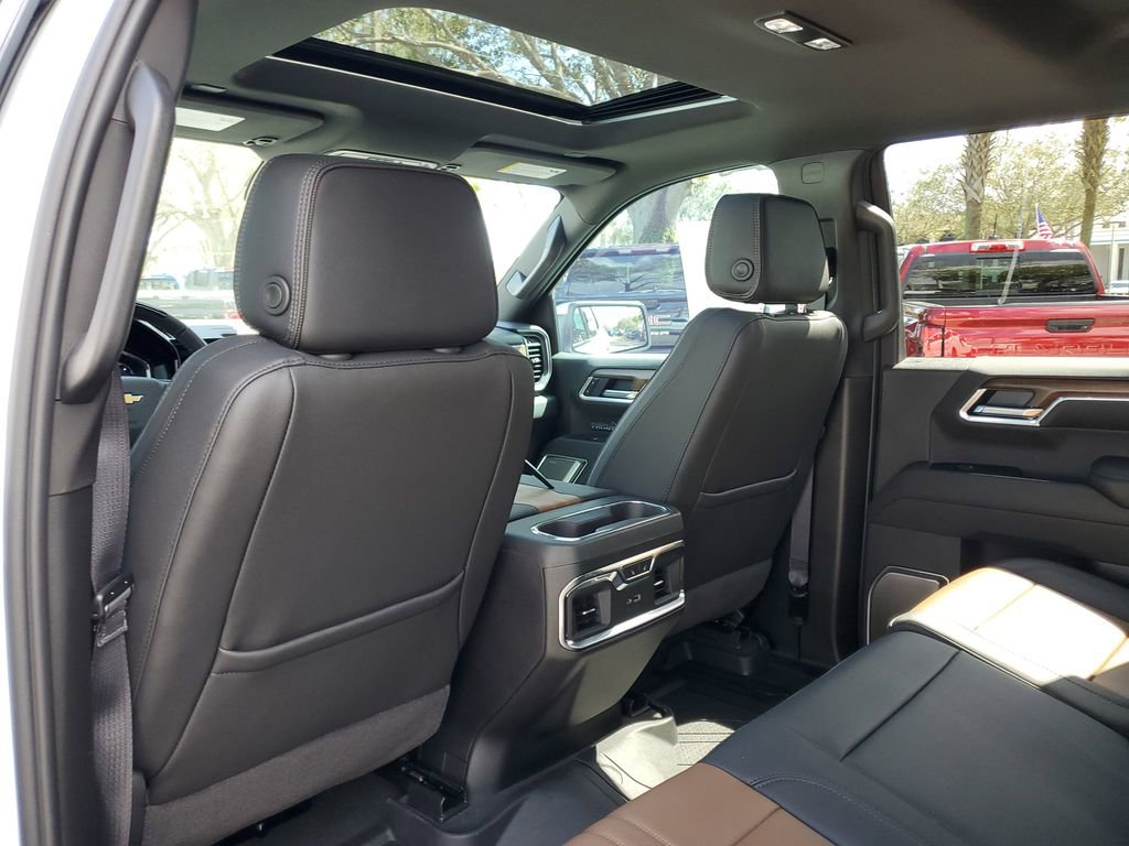 Used 2026 Chevrolet Silverado 1500 High Country image 9