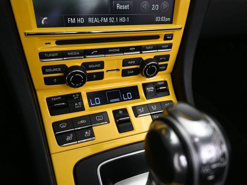 Used 2016 Porsche 911 Turbo image 25