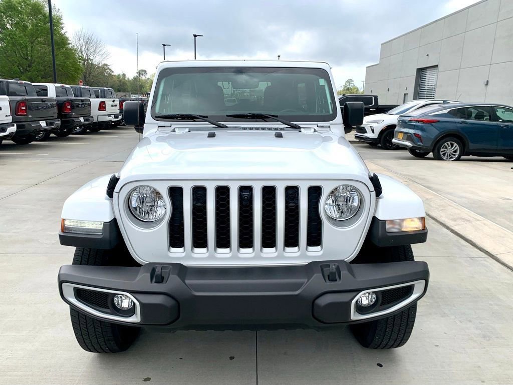Used 2022 Jeep Wrangler Unlimited Sahara image 2