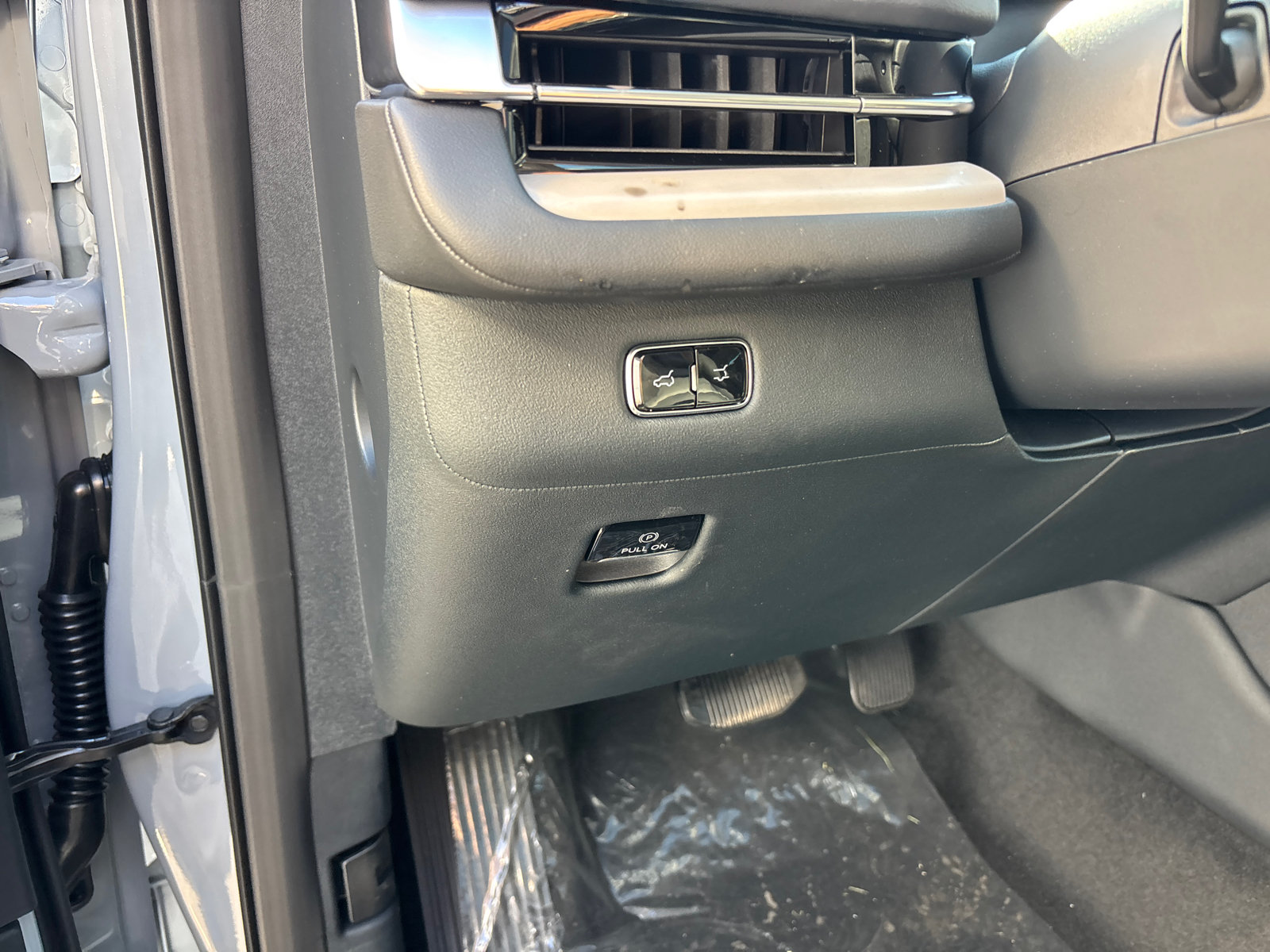 New 2027 Lincoln Navigator Reserve AWD/4WD image 13