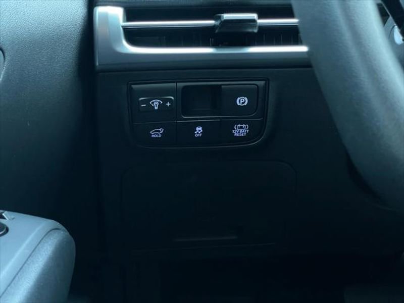 New 2025 Hyundai Tucson Blue image 22