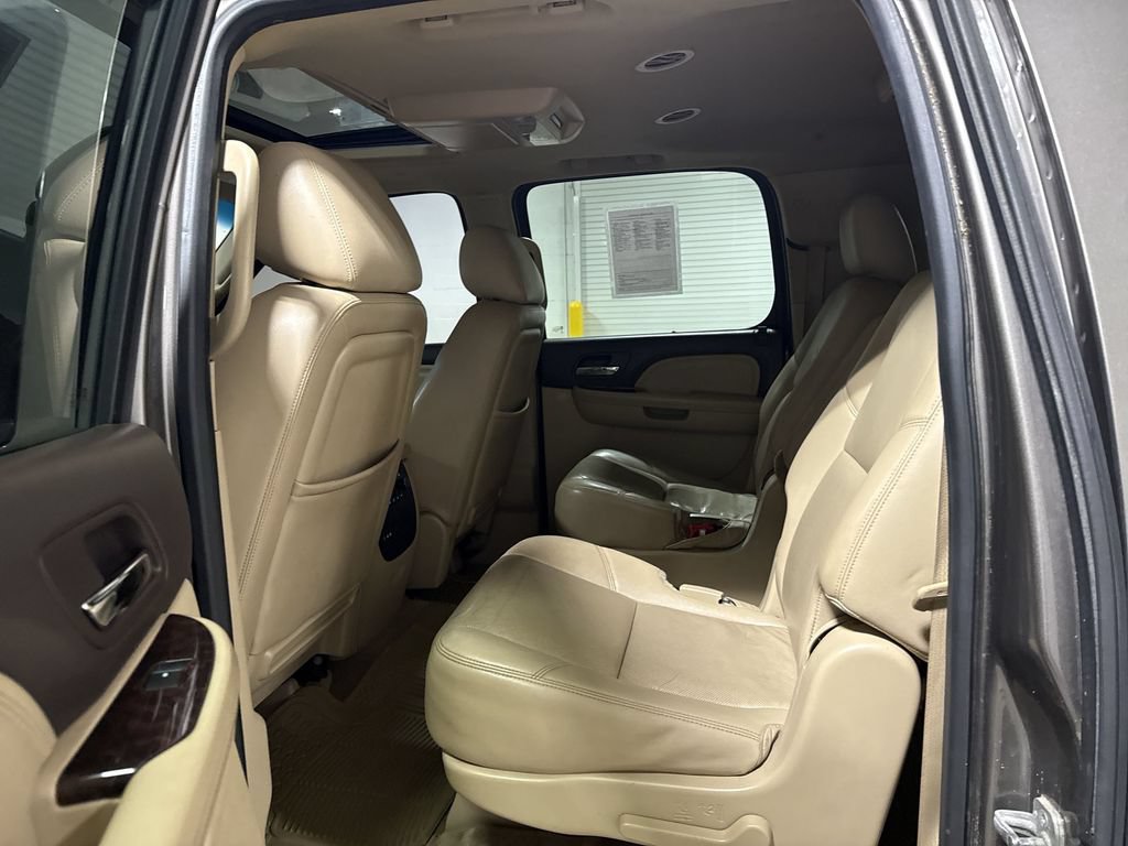 Used 2012 GMC Yukon XL Denali AWD/4WD image 24