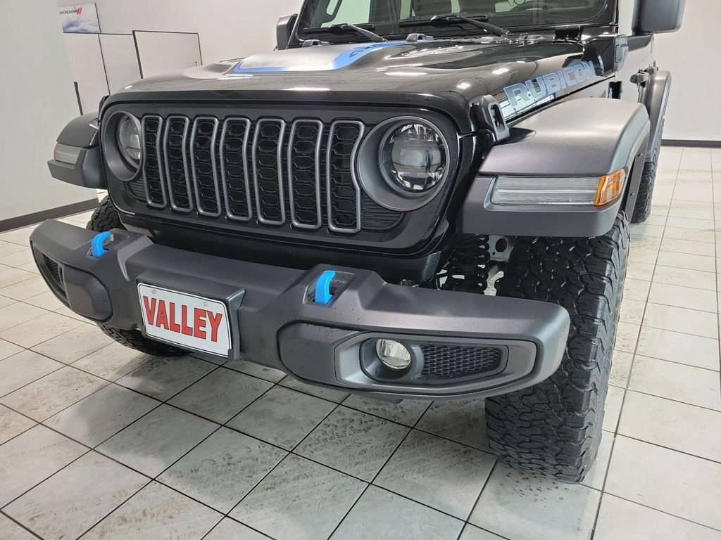Used 2024 Jeep Wrangler Unlimited Rubicon 4xe image 35