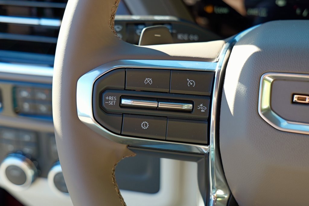 New 2026 GMC Yukon Denali w/ Sun & Power Step Package image 12