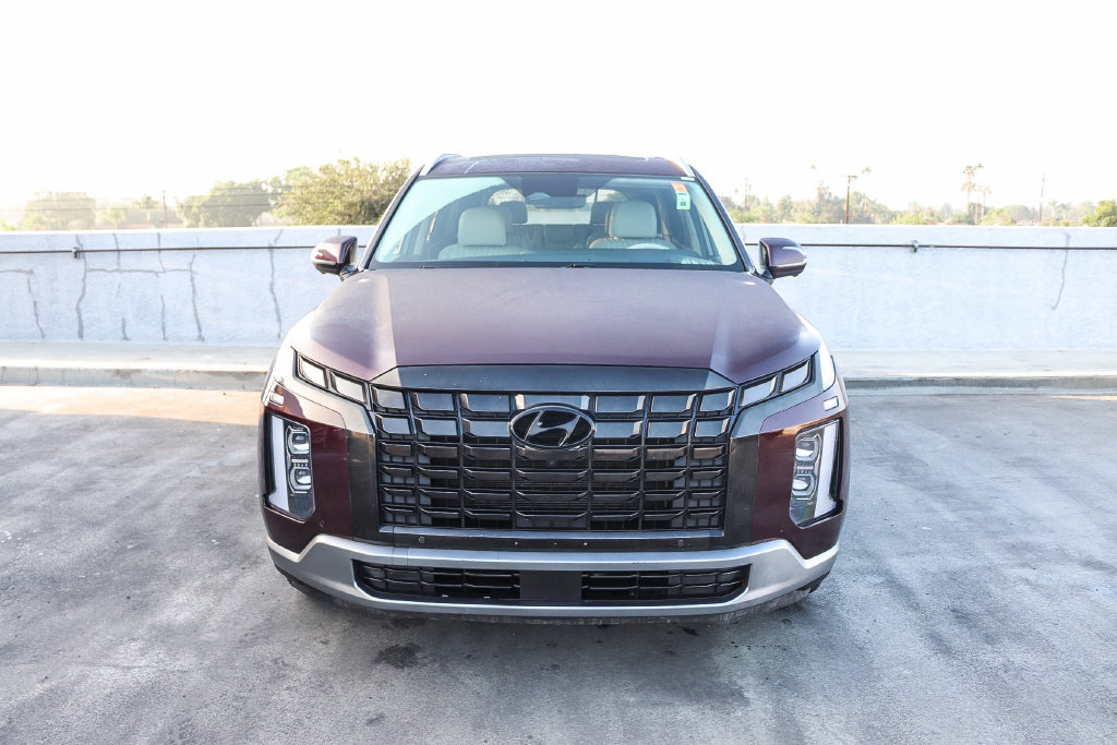 Used 2023 Hyundai Palisade Limited AWD/4WD image 3